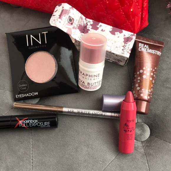 Ipsy Bag and Makeup Selection! - Picture 4 of 4